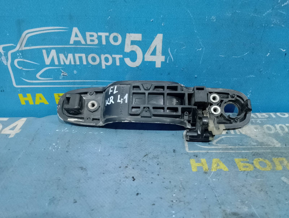 Ручка двери передней левой внешняя TOYOTA TOWNACE NOAH 1997