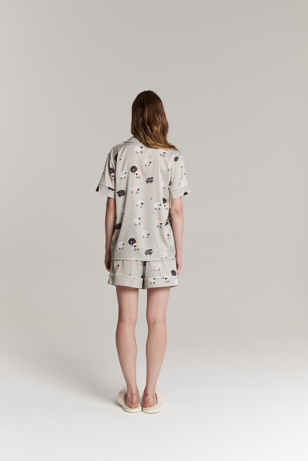 Шелковая пижама с овечками - S размер