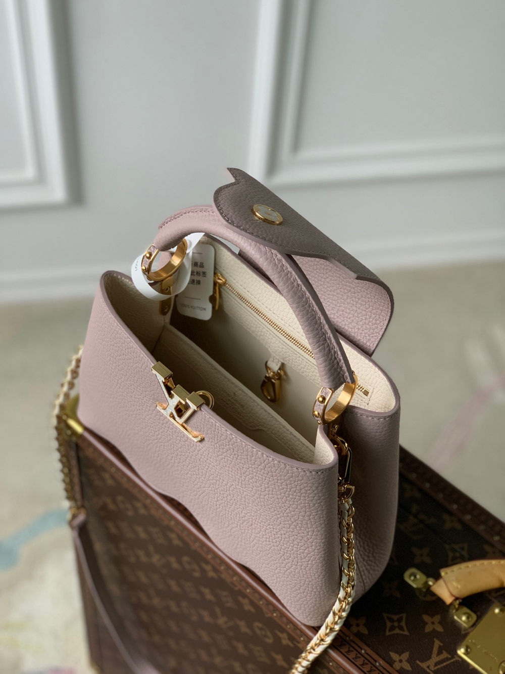 Louis Vuitton Capucines BB