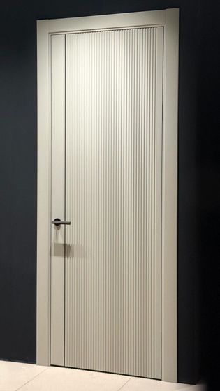 Фото двери Лайн-1 галечно-серая эмаль в интерьере