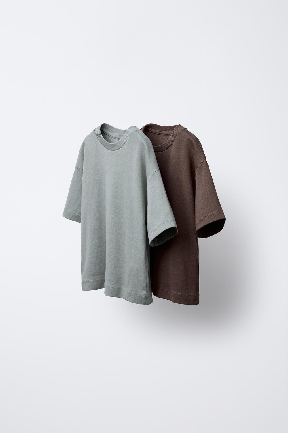 ZARA НАБОР ИЗ 2 ОДНОТОННЫХ ФУТБОЛОК С ЛОГОТИПОМ, СВЕТЛО-КОРИЧНЕВЫЙ