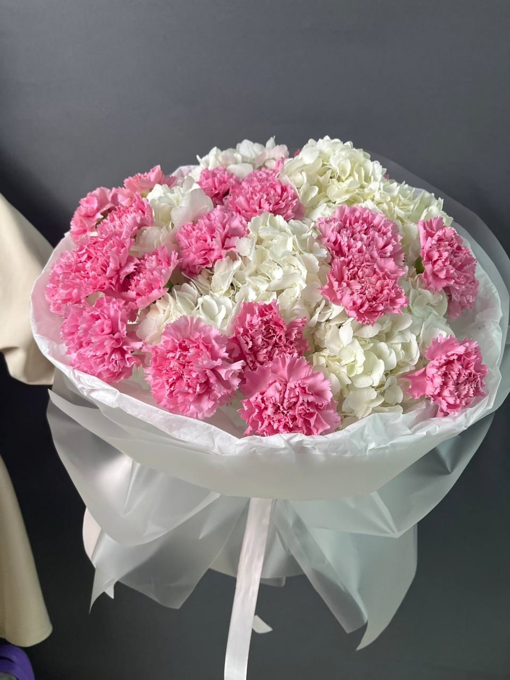 Авторский букет «Розовый сапфир»