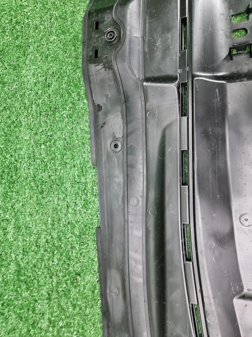 Кожух замка капота BMW 5er G60 (2023-н.в.)