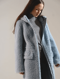 Шуба из 100% шерсти мериноса, голубая, Severina