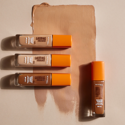 Rimmel Lasting Radiance - Тональная основа с SPF 25, осветляющая оттенок 103 True Ivory, 30 ml