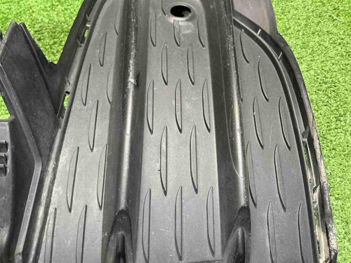 Решетка перед. бампера Mercedes GLE c167 23-нв AMG