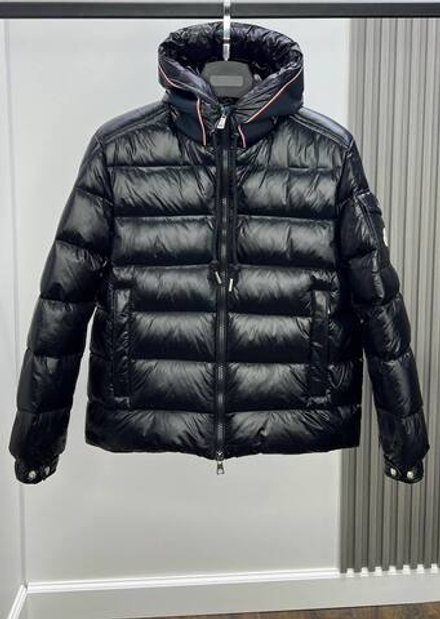 Пуховик Moncler