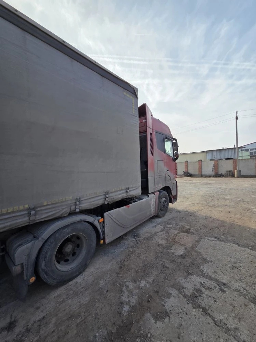 Тонар 9746* Полуприцеп шторный 97463