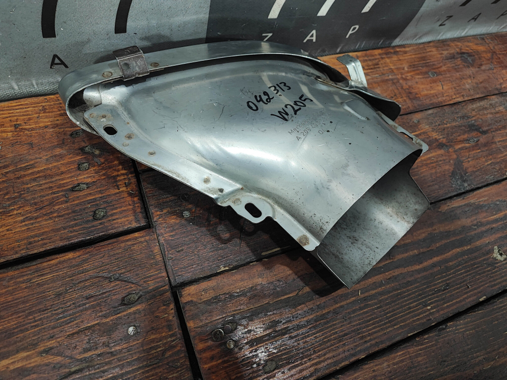 Насадка глушителя левая AMG Mercedes C (W205) 14-18 Б/У Оригинал A2054900300