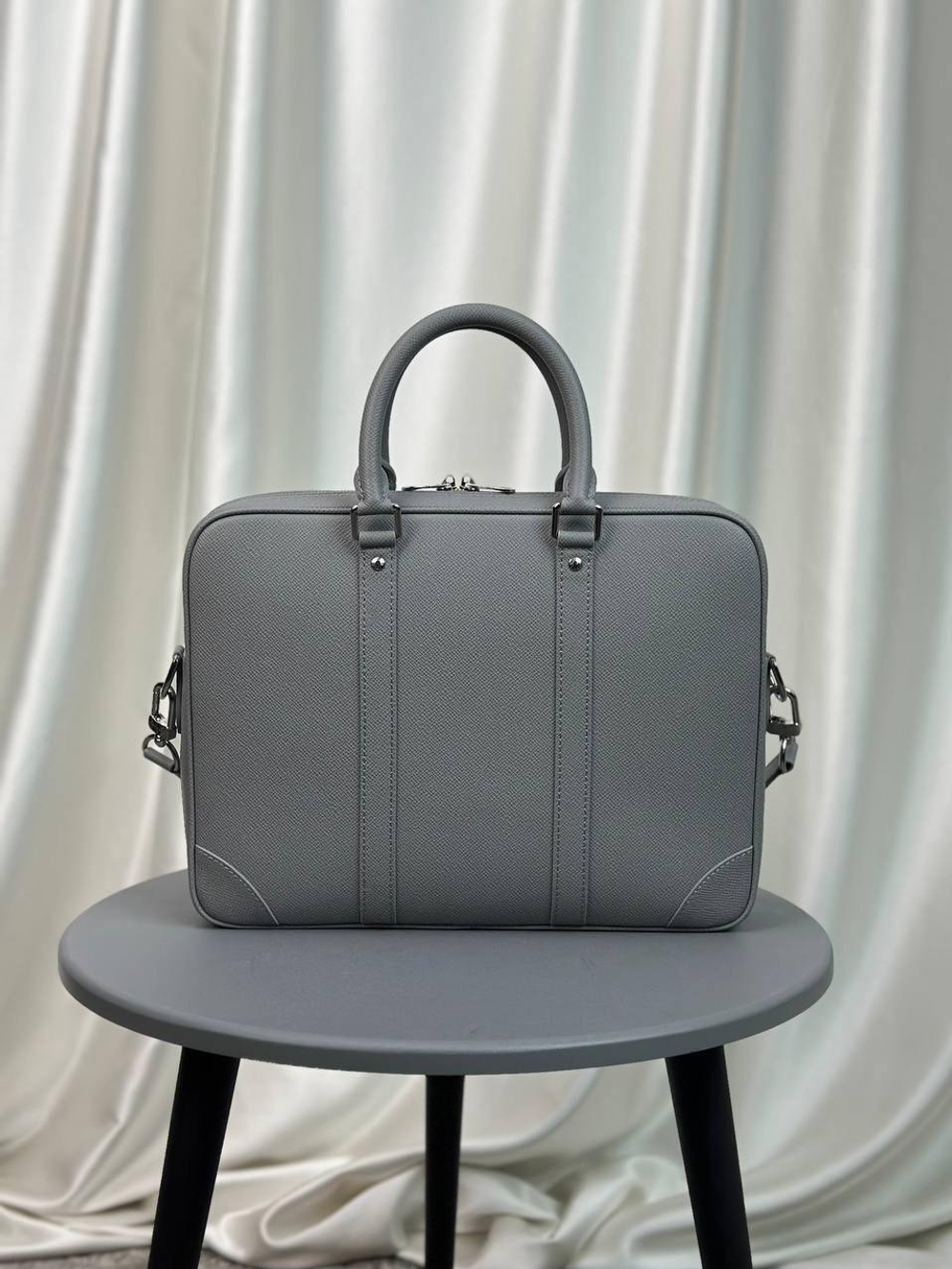 Портфель Louis Vuitton