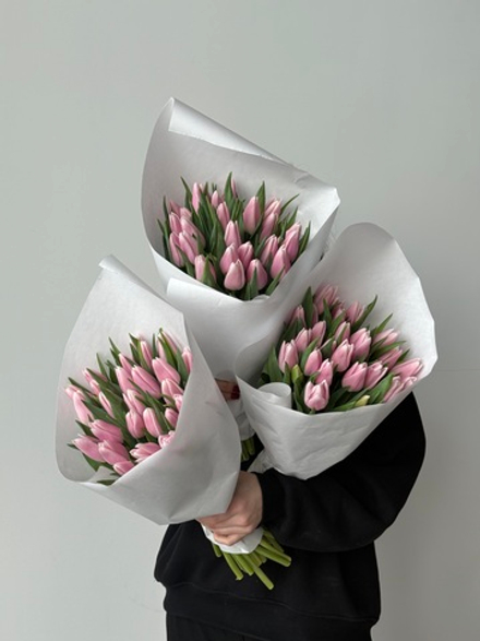 Охапка тюльпаны классика - нежно-розовый 25 шт