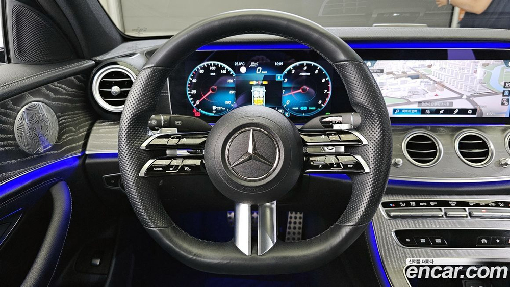 Mercedes-Benz E-Class W213 E350 4MATIC AMG Line (02.2021)