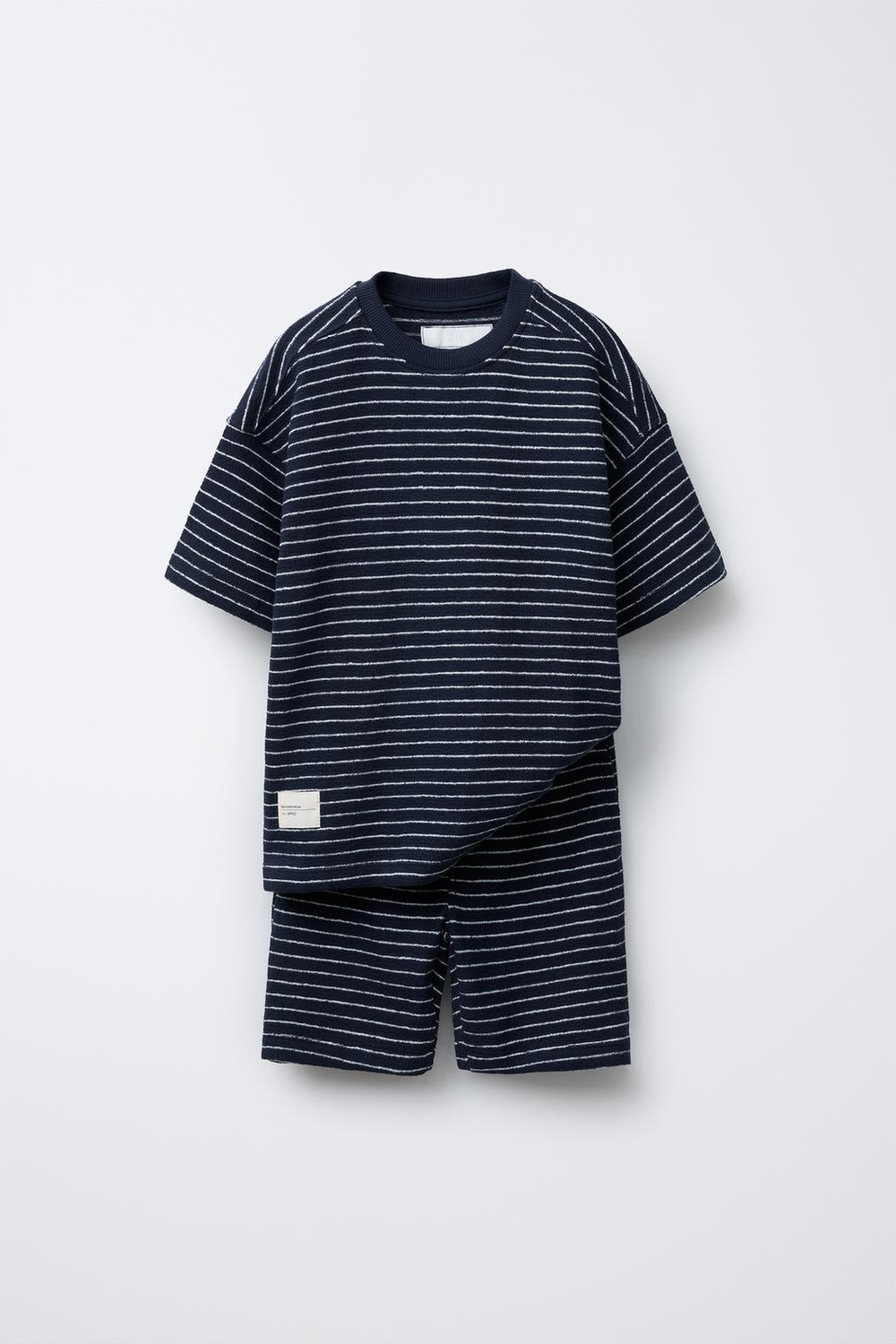 ZARA КОМПЛЕКТ ИЗ ФУТБОЛКИ И ШОРТОВ-БЕРМУДОВ, МОРСКОЙ СИНИЙ