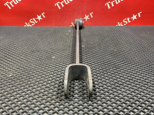 Стойка переднего стабилизатора 2018г