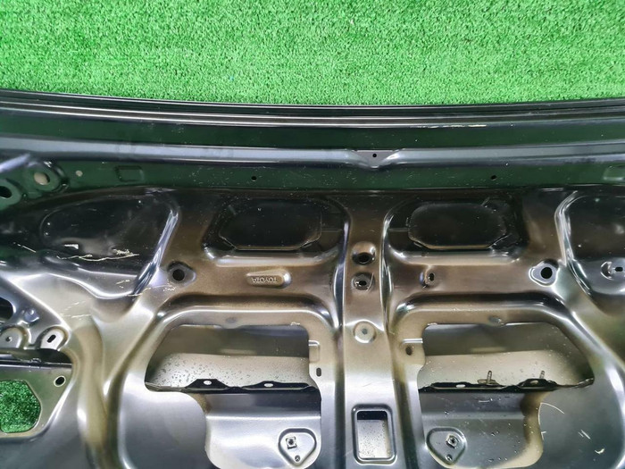 Крышка багажника Toyota Camry xv70 (2017-н.в.)