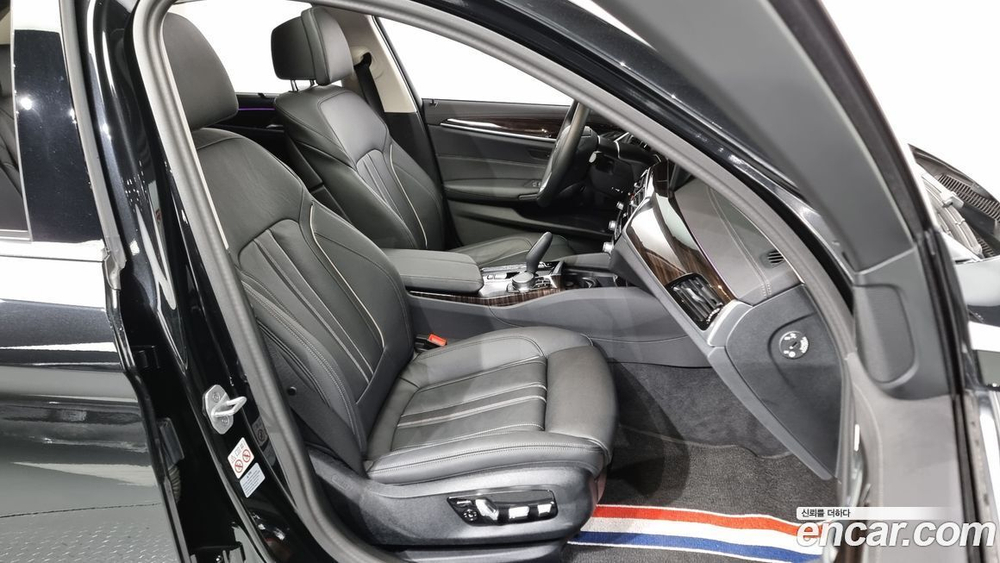 BMW 5 Series (G30) 520i Luxury (04.2023)