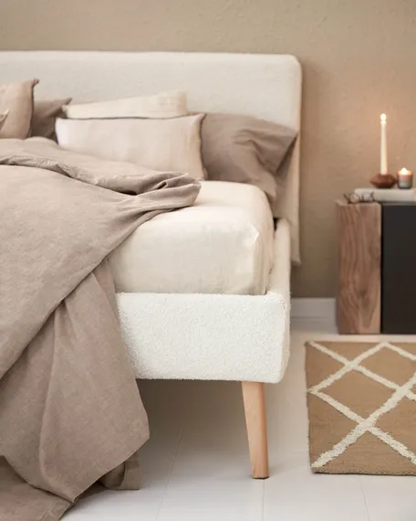 Журнальный столик Kwango 42х29 см, массив тика, металл