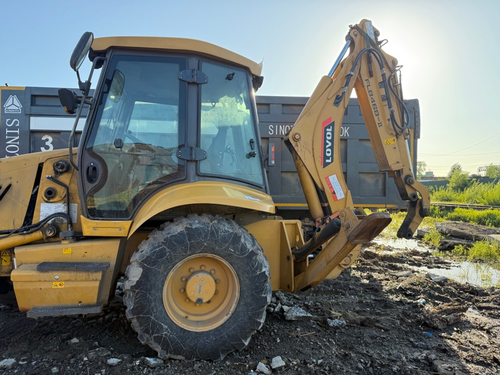 Lovol FLB468 Экскаватор-погрузчик FLB468-II (Дизельный, 4,2 л, 95 л.с., АТ)