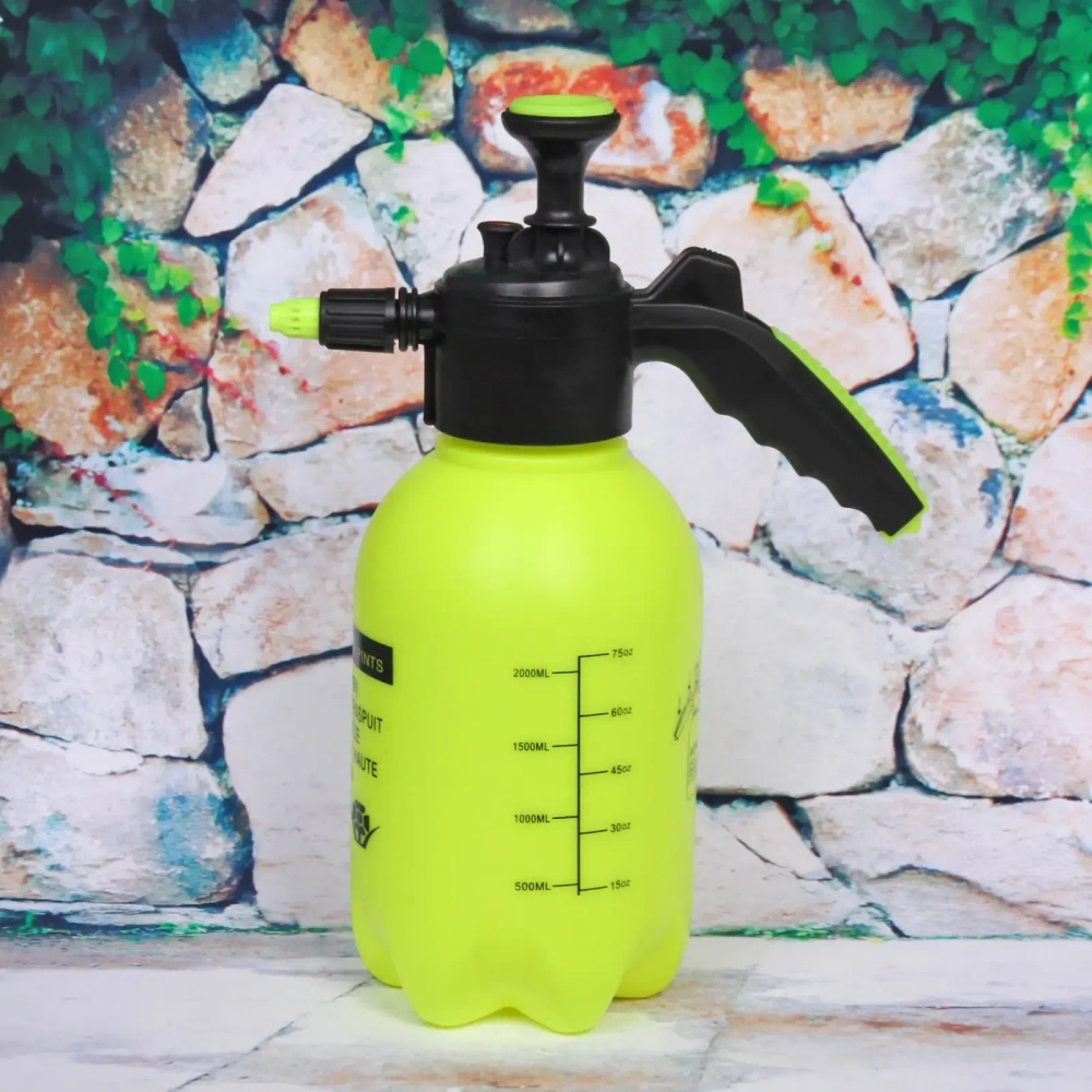 Опрыскиватель помповый 2л «Лимон» пневматический, с мерной шкалой ДоброСад