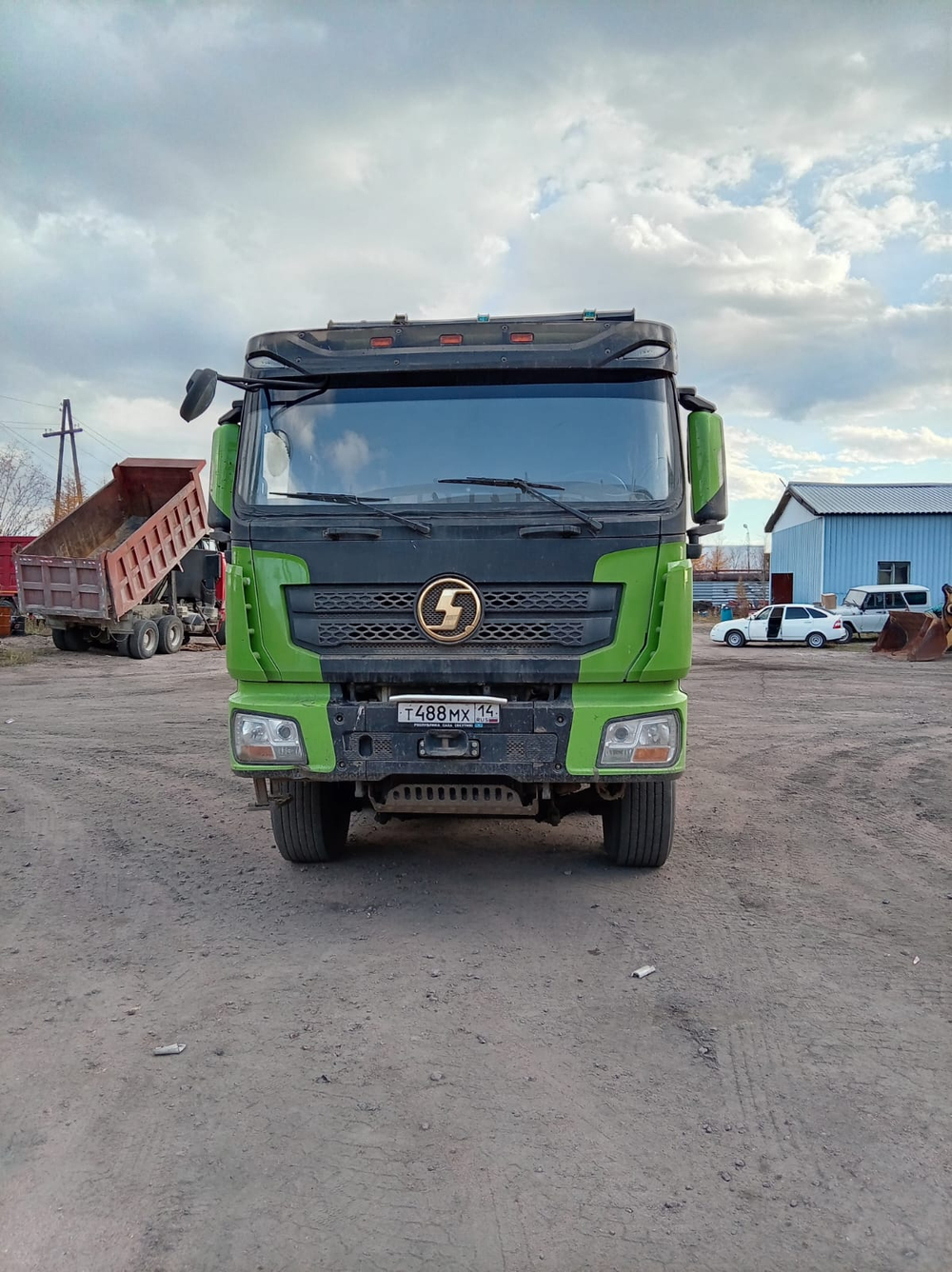 Shacman (Shaanxi) SX* 8x4 Самосвал SX33186V366 (Дизельный, 11,6 л, 423 л.с., МТ)