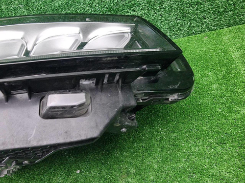 Битая Фара правая Geely Atlas Pro (2021-н.в.) LED