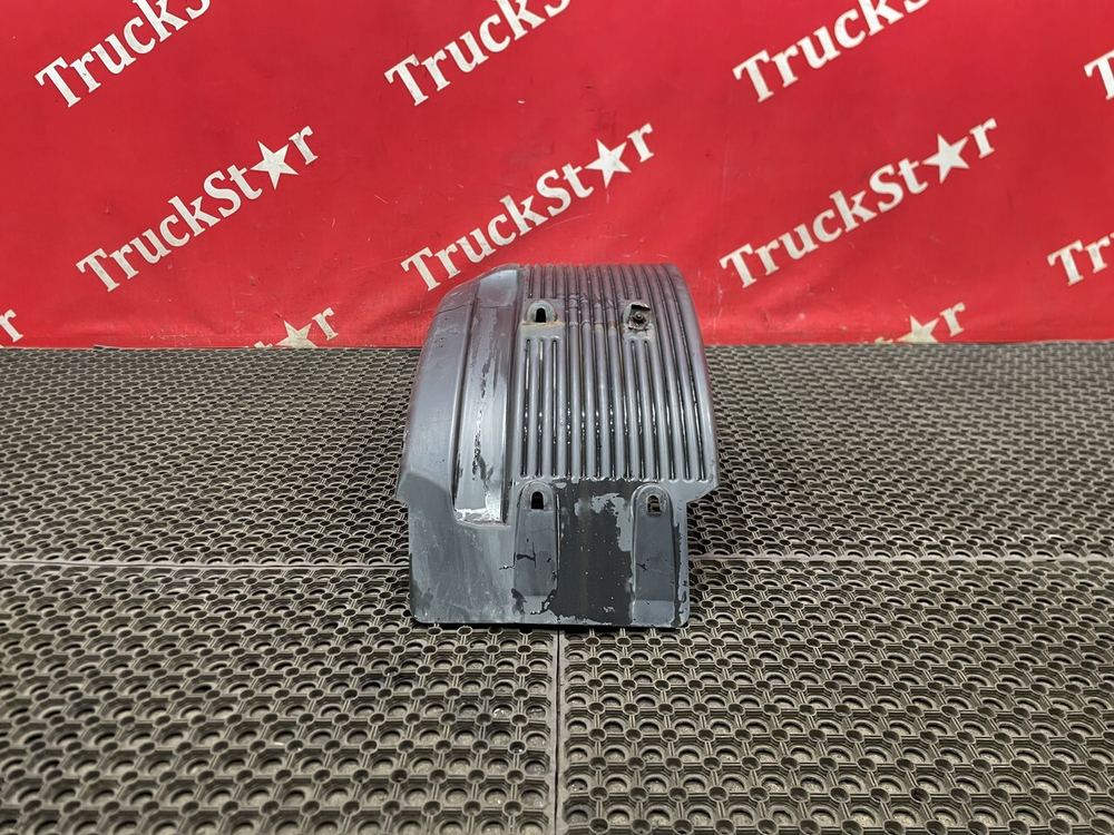 Крыло переднее правое передняя часть