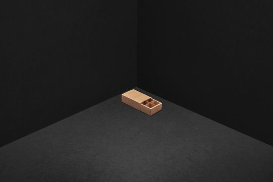 Упаковка для 6 шоколадных конфет.