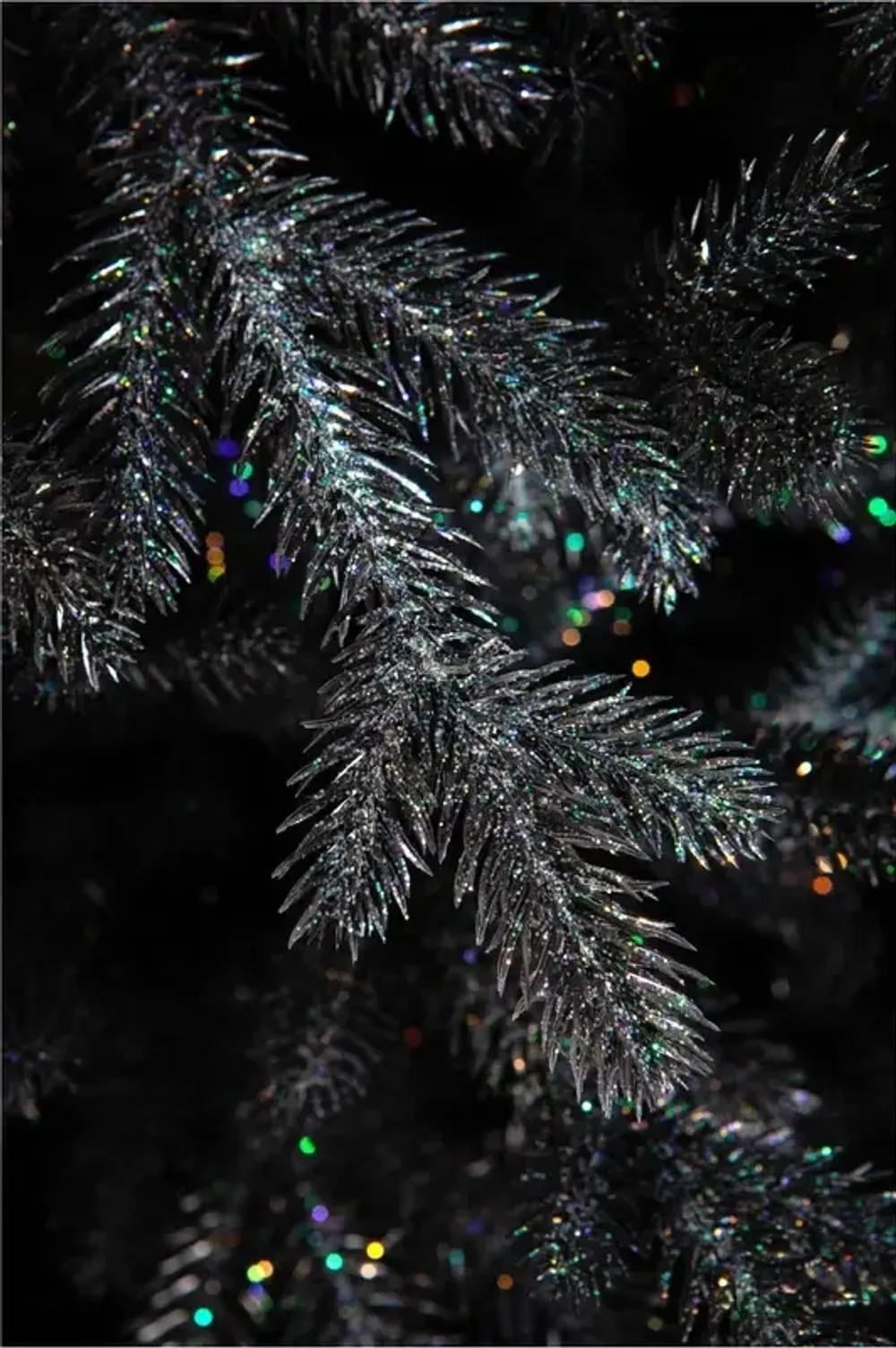 Искусственная черная елка «Фэнтези» (Литая хвоя с блестками) от 1,5 м до 2,5 м