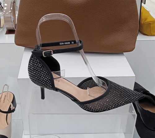 Вставка в босоножки