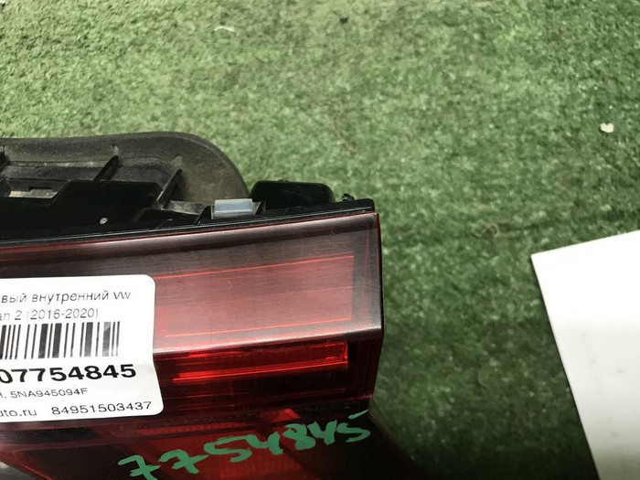 Фонарь правый внутренний VW Tiguan 2 (2016-2020)