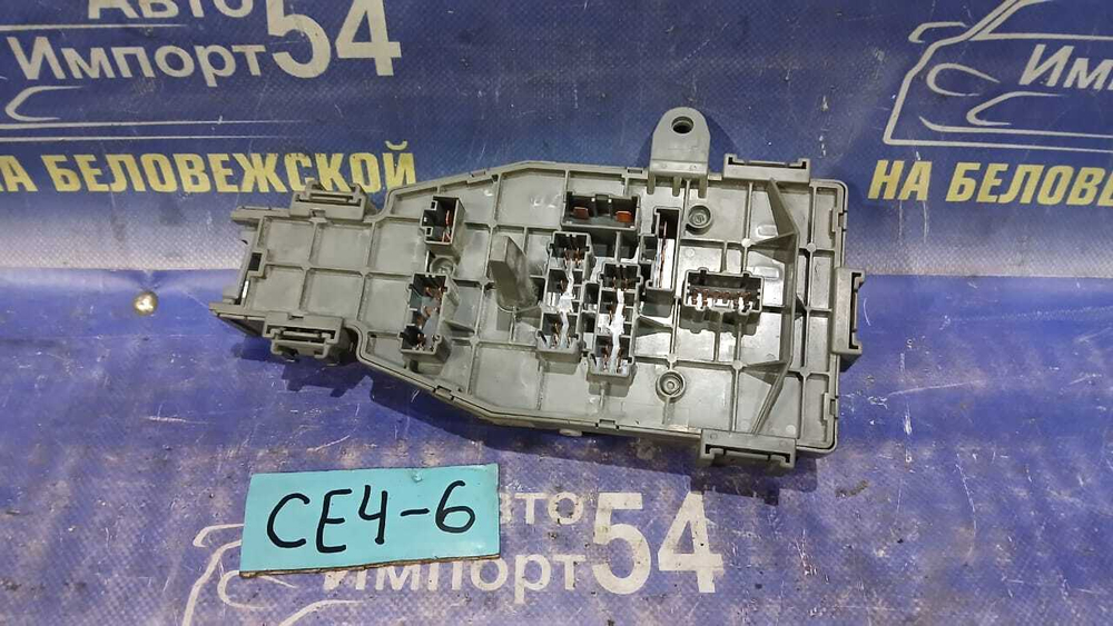Блок предохранителей салонный Honda RAFAGA 1994