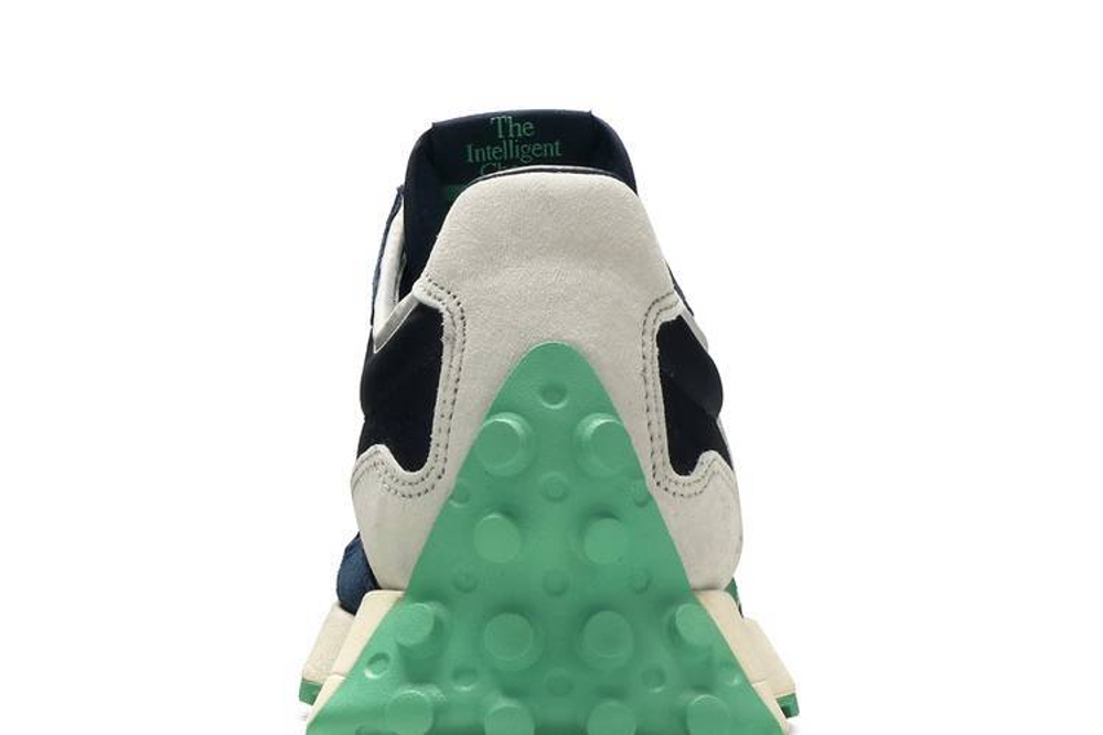 Кроссовки Dao-Yi Chow X New Balance Nb 327 We Need Leaders