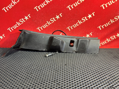 Накладка стойки салона левая 2023г