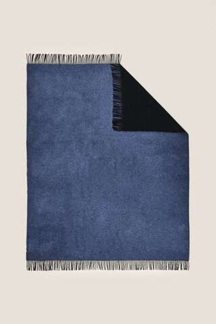 ZARA HOME ОДНОТОННЫЙ ПЛЕД С БАХРОМОЙ, СИНИЙ