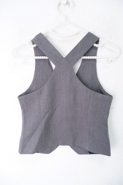 Жилет стильный на 10 лет, новый