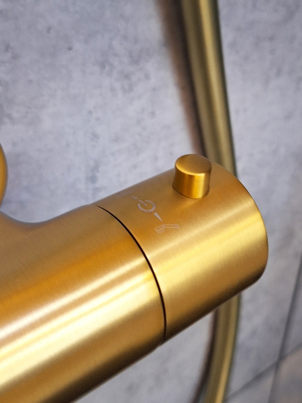 Душевая система с термостатом AltroBagno Metropoli 030425 OrSp