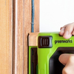 Степлер аккумуляторный GREENWORKS G24CS10 24V, АКБ 2Ач и ЗУ 3400107CUA