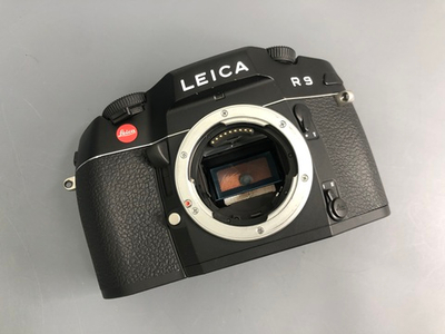 Leica R9