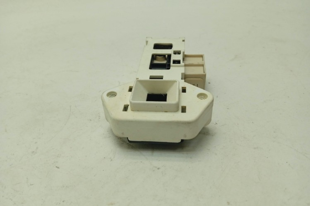 S1WTF3002A кт143 Блокировка люка для стиральной машины Siemens S1WTF3002A б/у