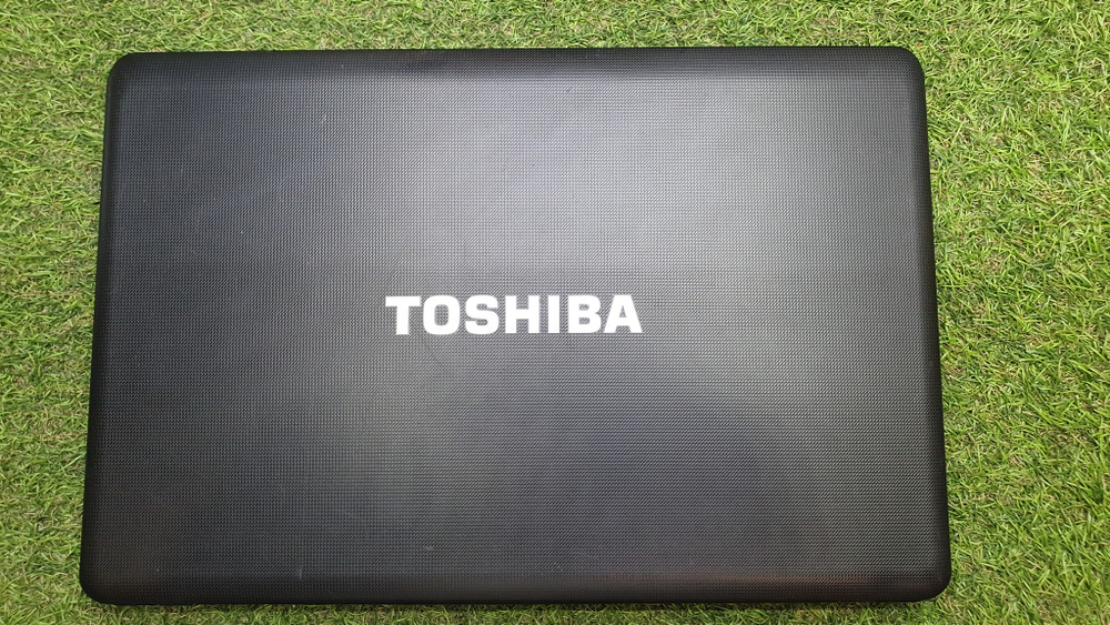 Ноутбук Toshiba i3/4Gb/315M 1Gb