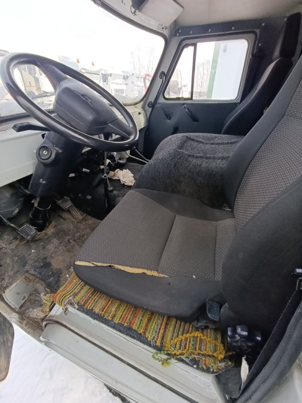 UAZ 3741* Грузопассажирский 374195-05 (без ABS, Бензиновый, 2,7 л, 112 л.с.)