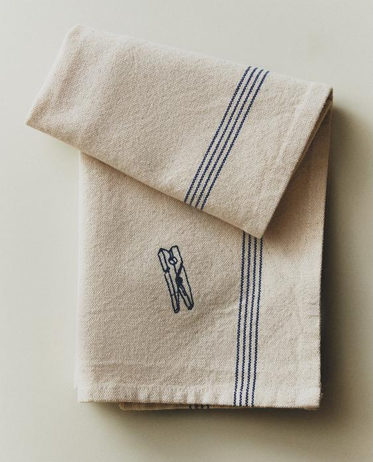 ZARA HOME КУХОННОЕ ПОЛОТЕНЦЕ ИЗ ХЛОПКА С ВЫШИВКОЙ, СИНИЙ