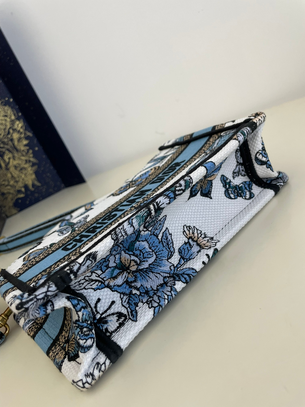 Christian Dior Mini Book Tote 21 cm