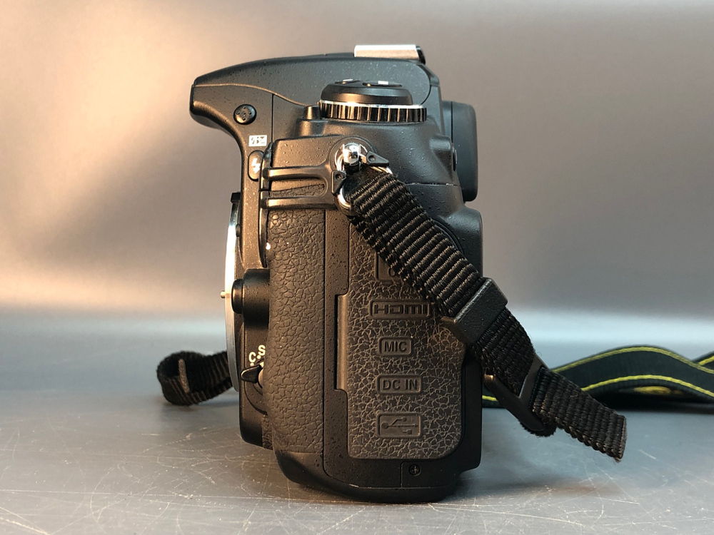 Nikon d300s 33301 кадров