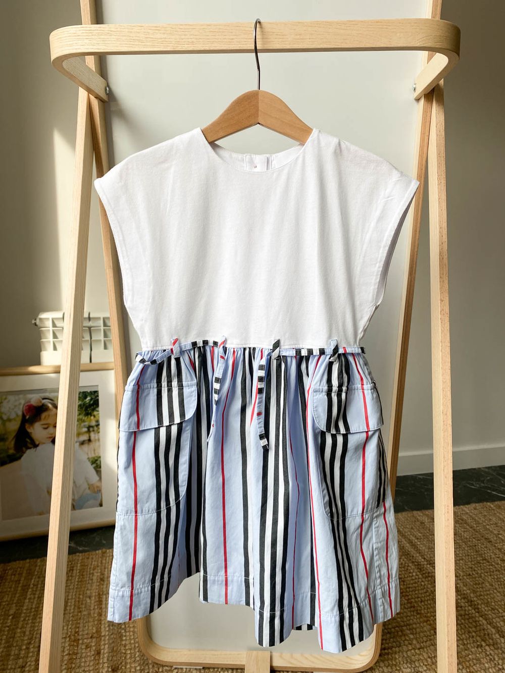 Платье Burberry, 104