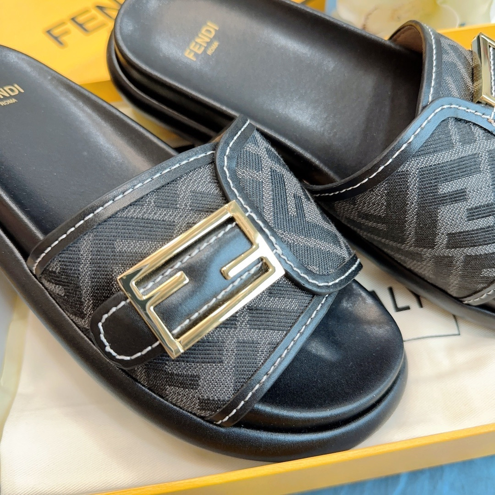 Fendi Slides