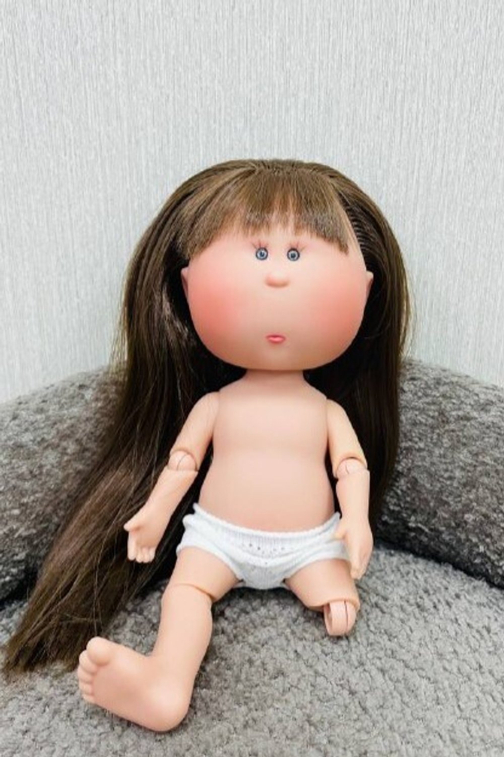 УЦЕНКА3 Кукла Nines виниловая 30см MIA CASE шарнирная без одежды (1210W)