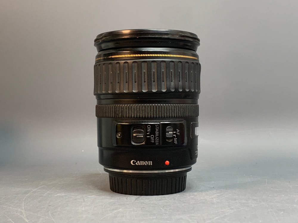 Canon EF 28-135mm 3.5-5.6 IS USM, внутри пыль