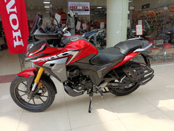 Мотоцикл Honda CB200X