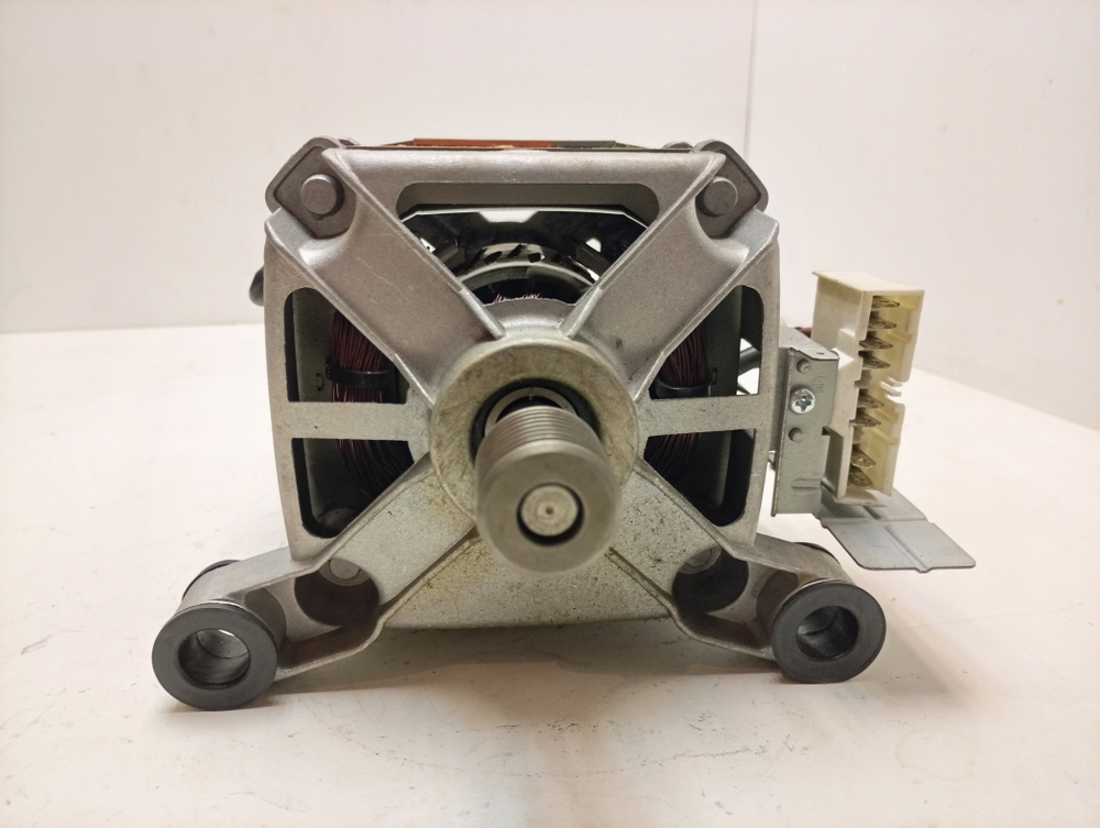 WF8500NMW/YLP кт24 Двигатель для стиральных машин Samsung 8 контактов Gj-2UA004B б/у